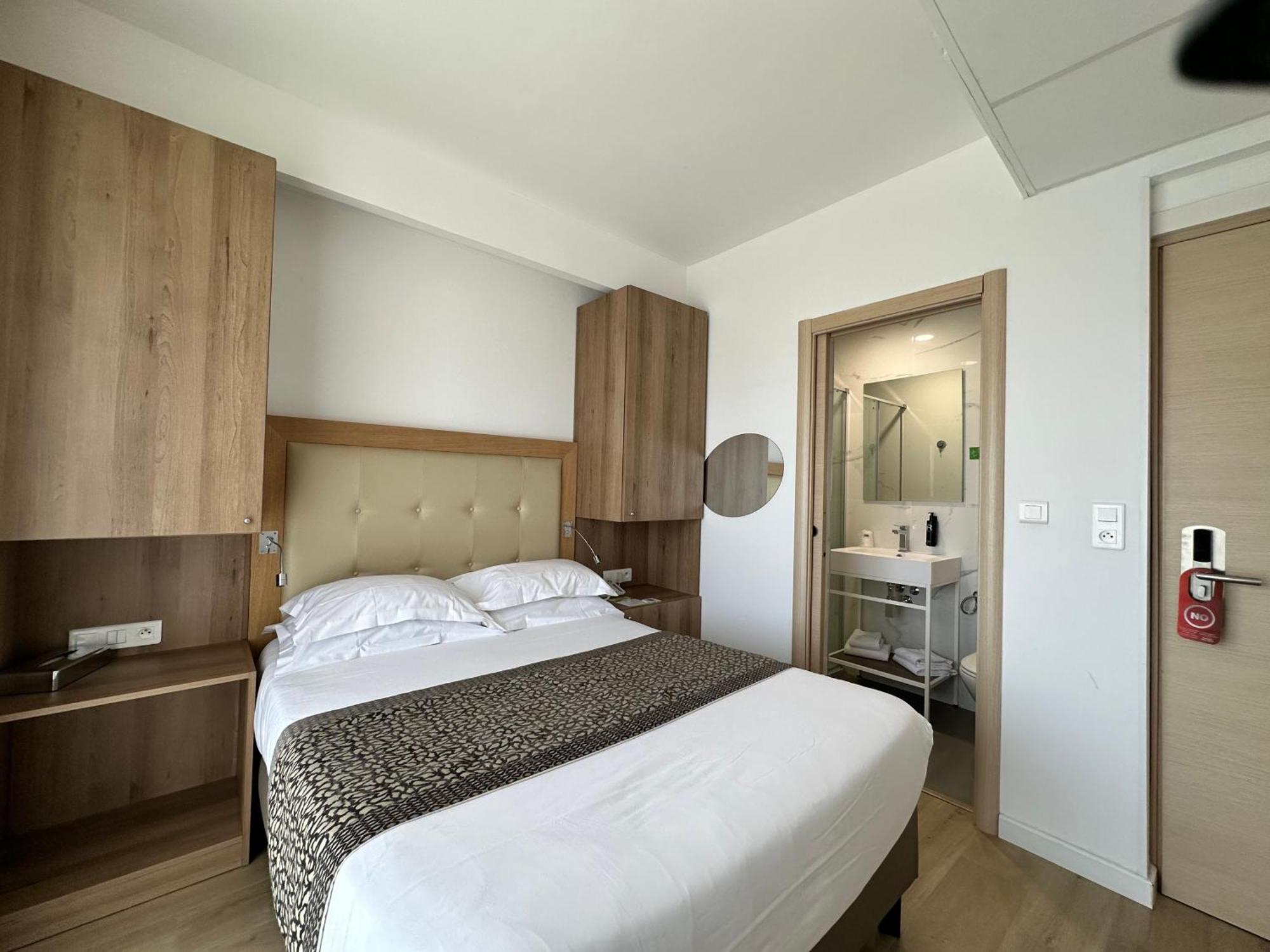 Hotel Revellata & Spa Καλβί Εξωτερικό φωτογραφία